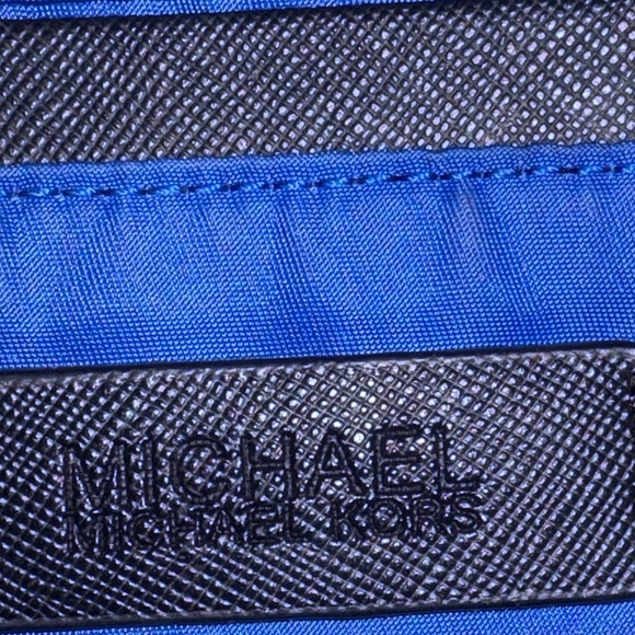 ☀️Michael Michael Kors Shoulder Bag
Grey Nylon - Picture 5 of 7